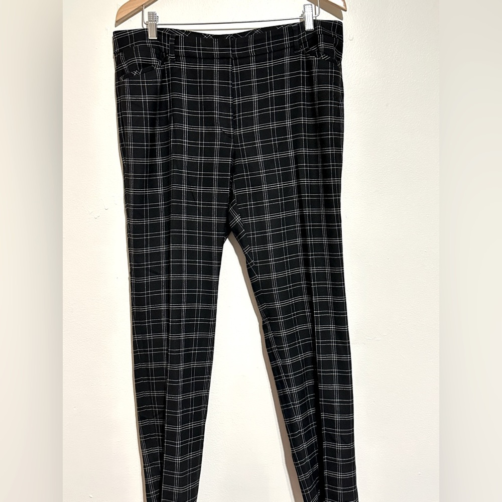 WHBM SLIM DRESS PANTS